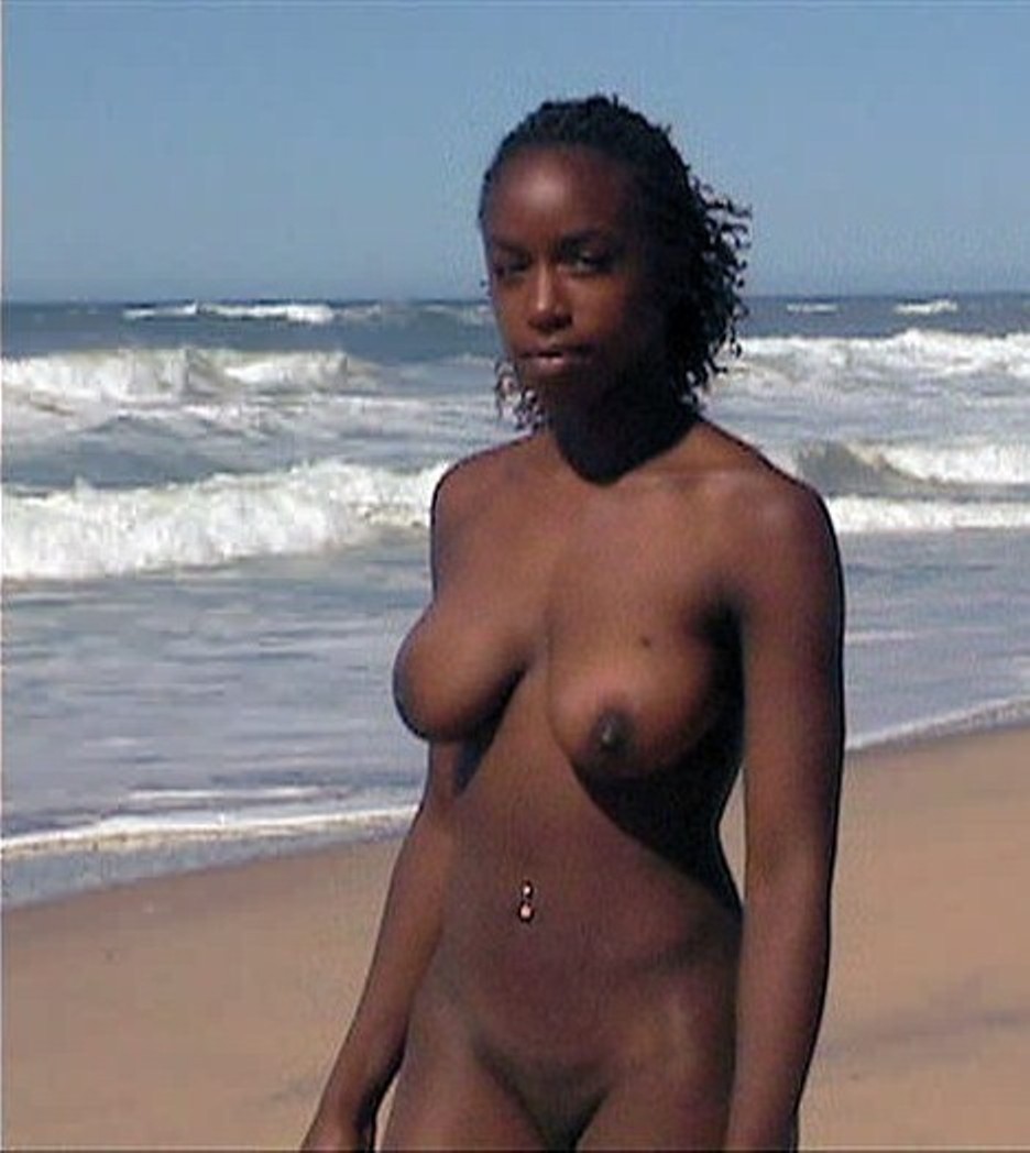 Sexy African Goddess - Beach Pussy.